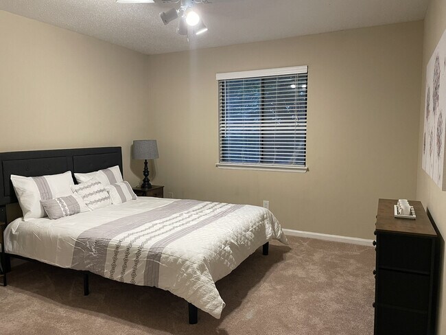 Foto del edificio - Element at Creekside