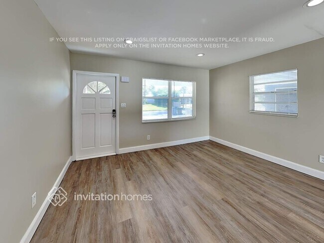 Foto del edificio - 3120 56th St N