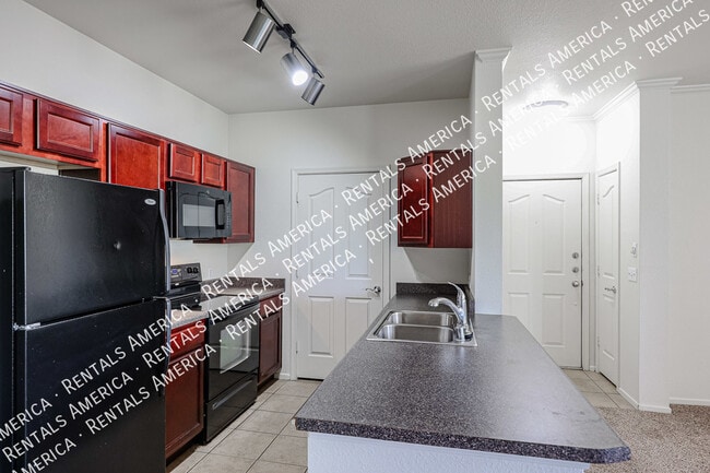 Building Photo - 16013 S Desert Foothills Pkwy
