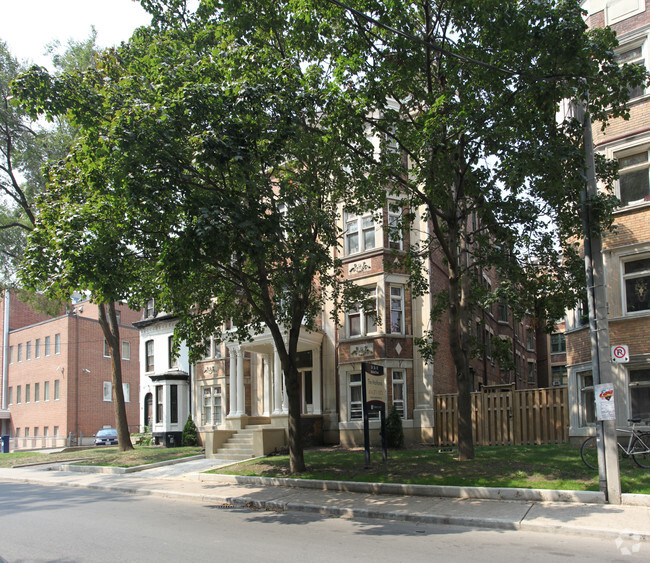 Building Photo - The Maitlands