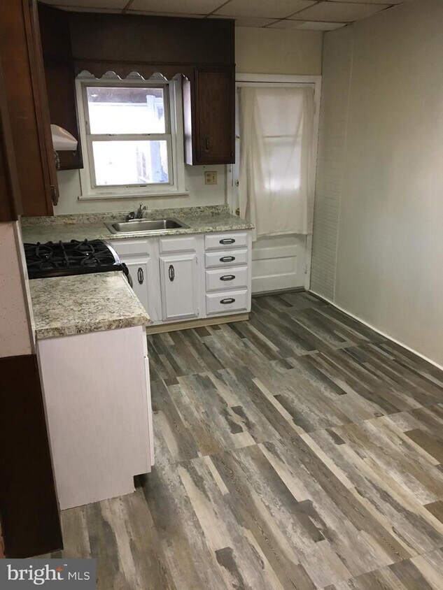 Foto principal - 204 Franklin St