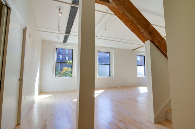 Building Photo - 794 Tremont St