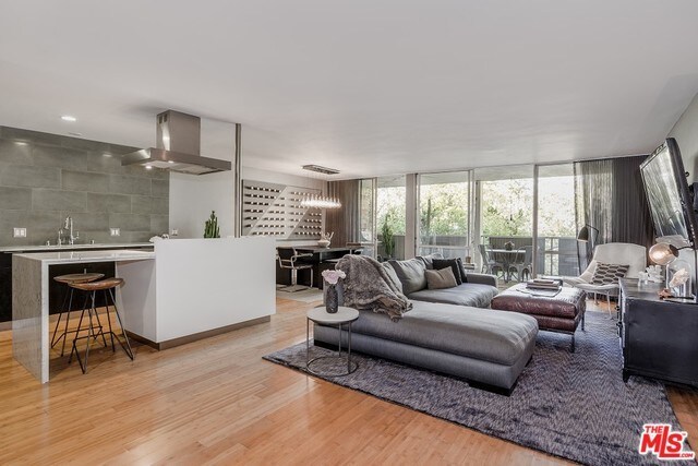 Foto principal - 850 N Kings Rd