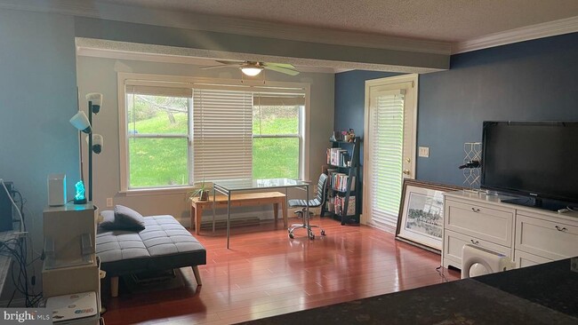 Foto del edificio - 14200 Valleyfield Dr