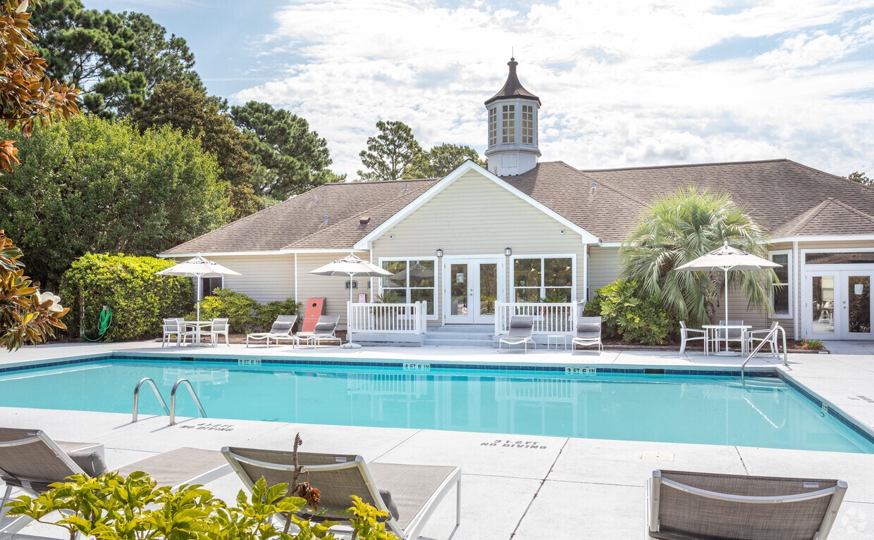 Cypress Pointe Apartment Homes Apartments at 4861 College Acres Dr