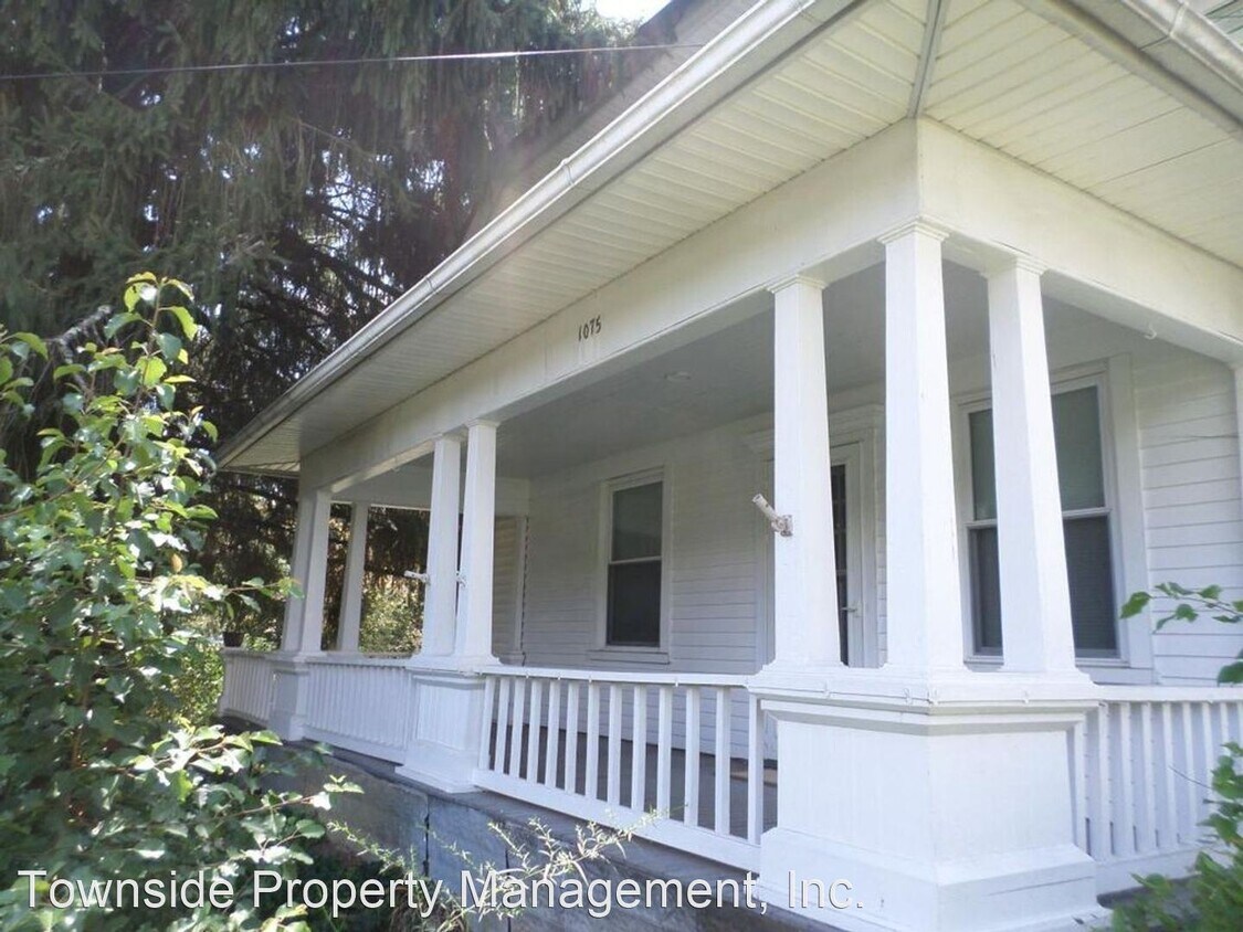 Primary Photo - 3 br, 1.5 bath House - 1075 Cambria St.