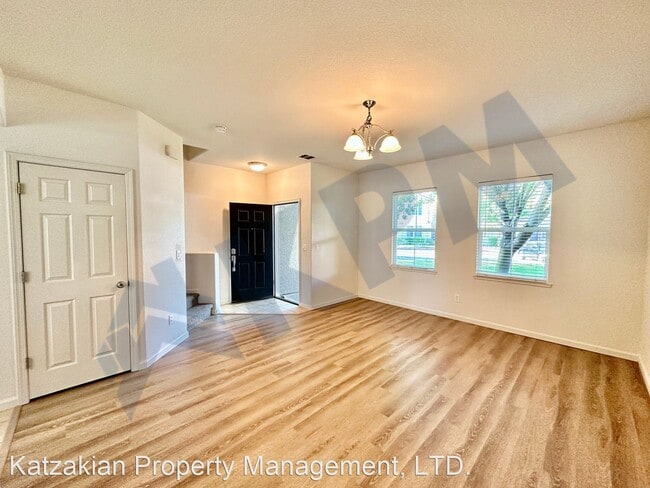 Building Photo - 4 br, 2.5 bath House - 1526 Cat Tail Drive
