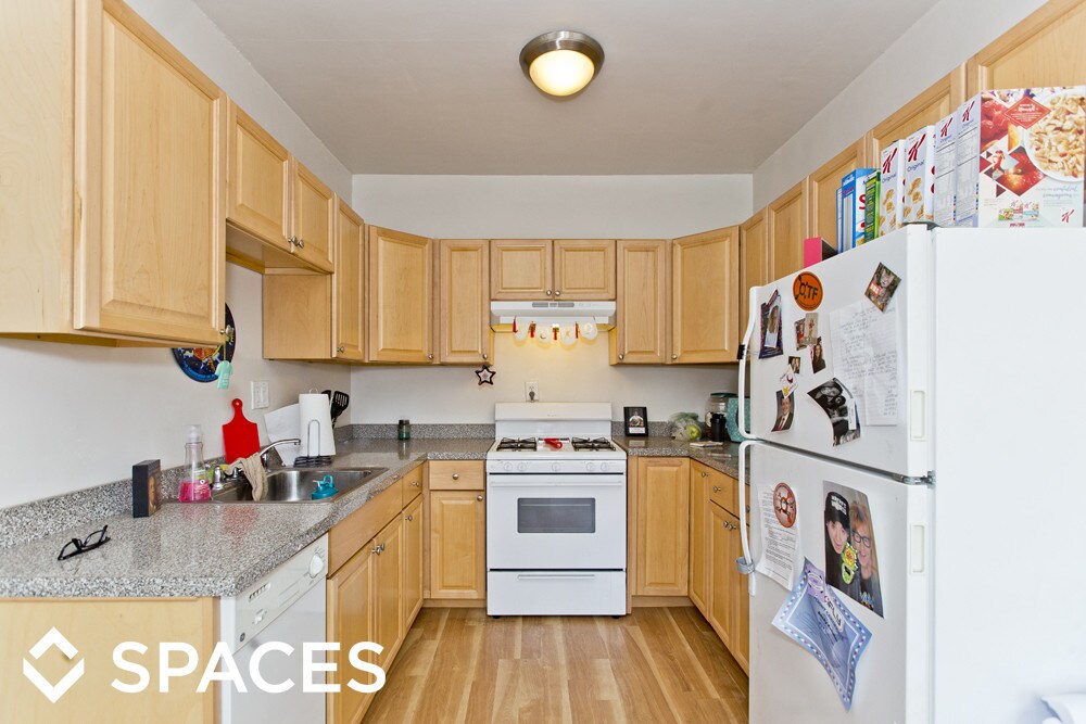 Primary Photo - 2207 N Halsted St