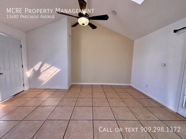 Foto del edificio - 13480 Preciado Ave