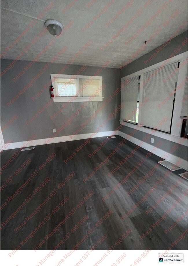 Building Photo - Great 3 bed 1 bath with large space recently updated near Cleveland Park