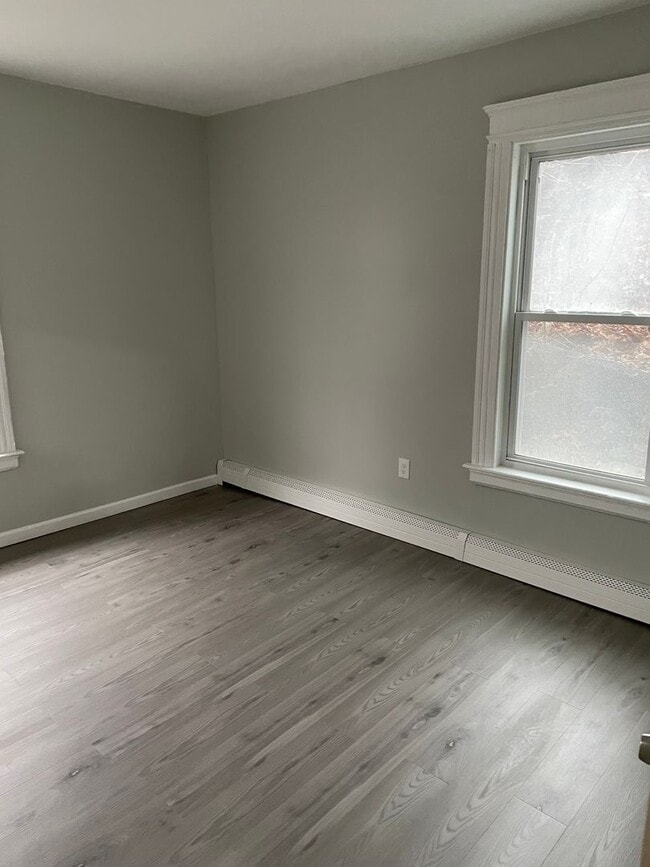 Foto del edificio - Fully renovated 6 bedroom single family ho...