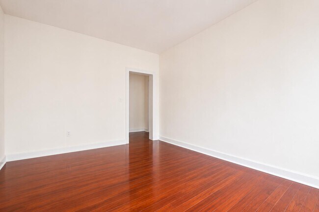 Foto del edificio - 255 Fort Washington Ave