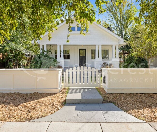 Building Photo - Bright and Airy Two-Bedroom; One-Bathroom ...