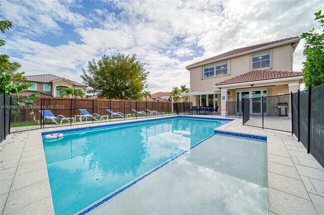 Foto del edificio - 16403 SW 79th Ln