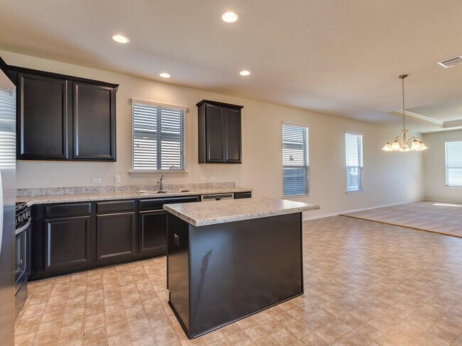 Building Photo - 137 Carlina Loop