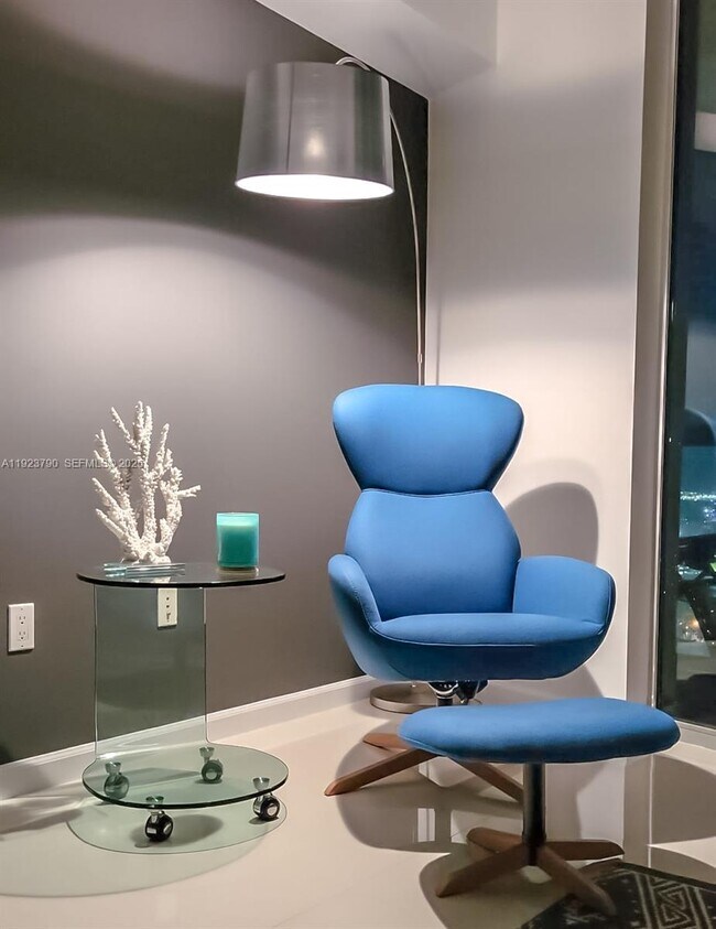 Foto del edificio - 465 Brickell Ave