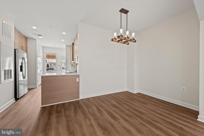 Building Photo - 22769 Fountain Grove Square