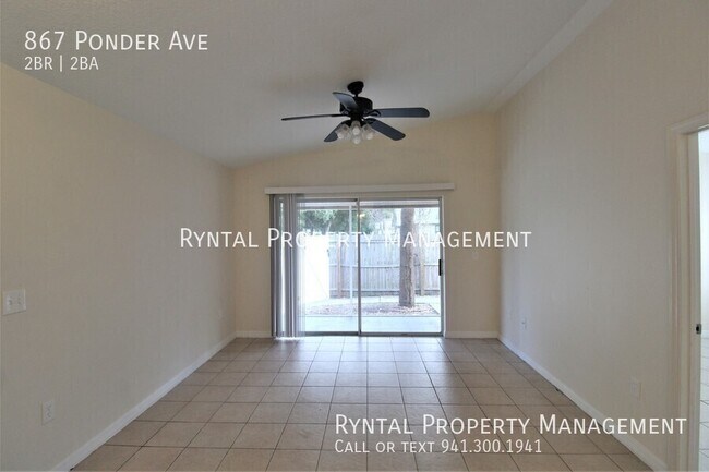 Foto del edificio - 867 Ponder Ave
