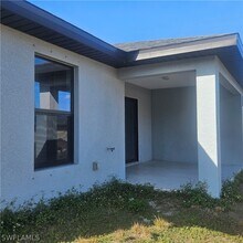 Building Photo - 131 Gilbert Ave S