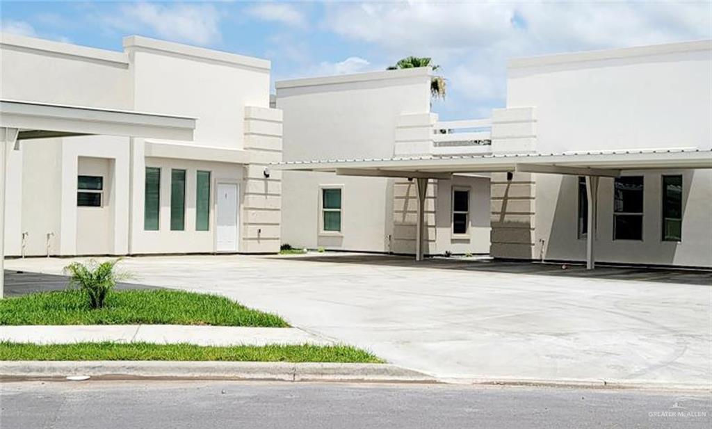 3701 Bella Costa Dr Unit 4, Mercedes, TX 78596 Room for Rent in