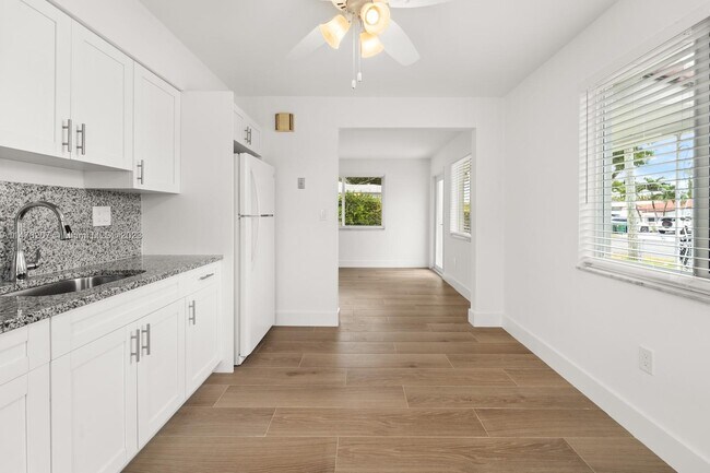 Foto del edificio - 37 NW 49th Ave