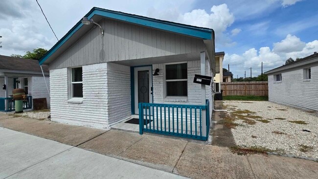 Building Photo - 4835 Mallow St