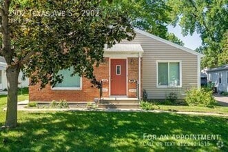 Building Photo - 2902 Texas Ave S