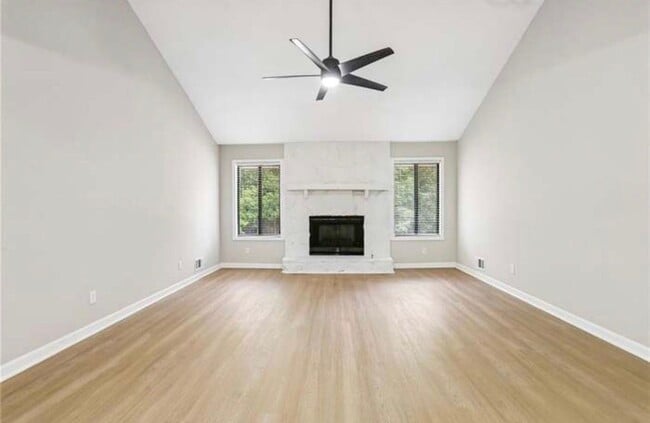 Building Photo - 5500 Gibson Dr