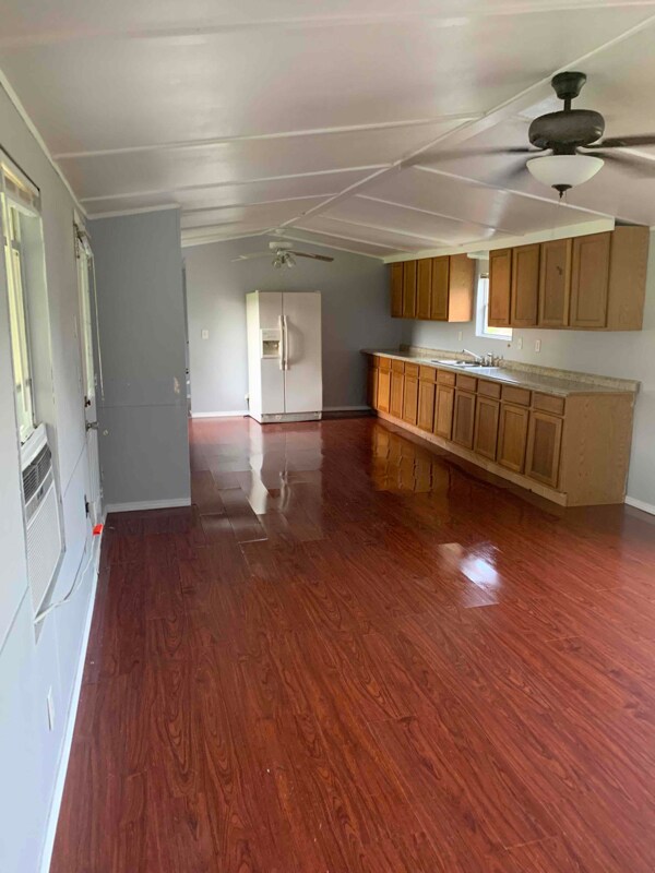 Foto del edificio - 625 Co Rd 2411