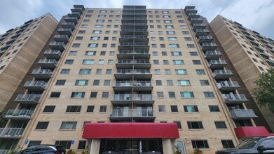 Building Photo - 2500 N Van Dorn St