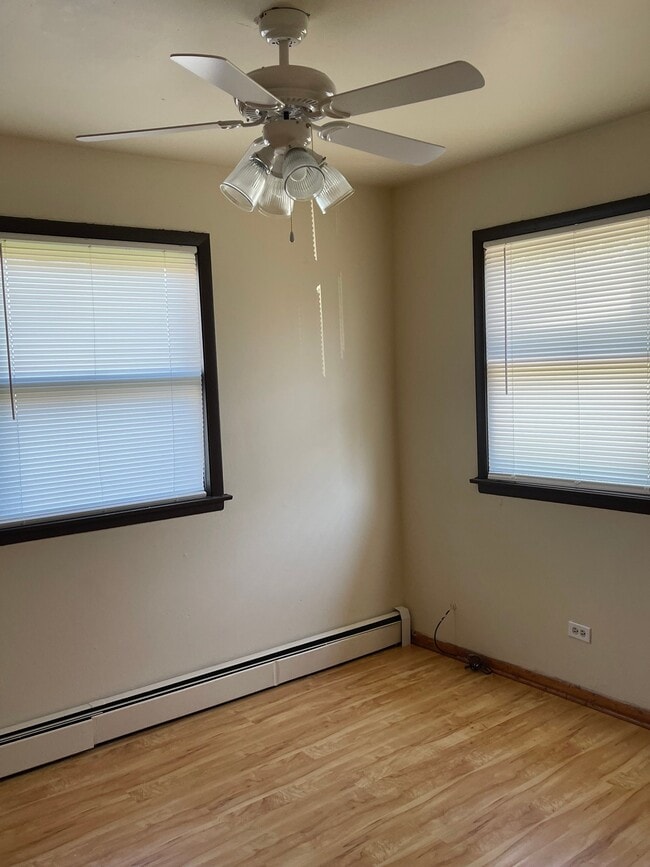 Foto del edificio - 2204 W 123rd St