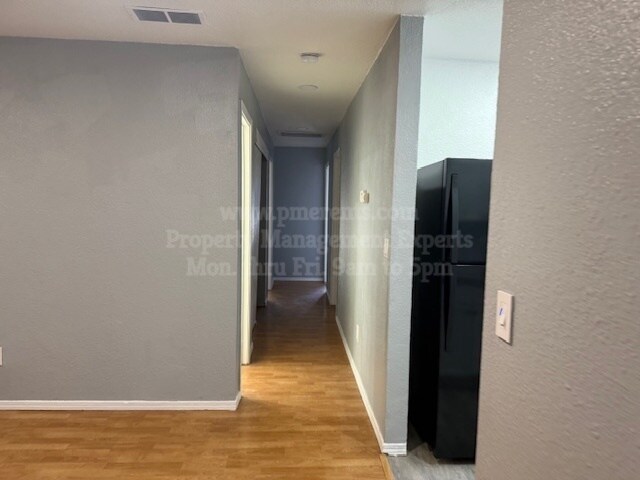 Foto del edificio - 2414 Fleury Way