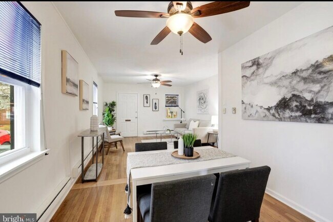 Foto del edificio - 906 S Oak St