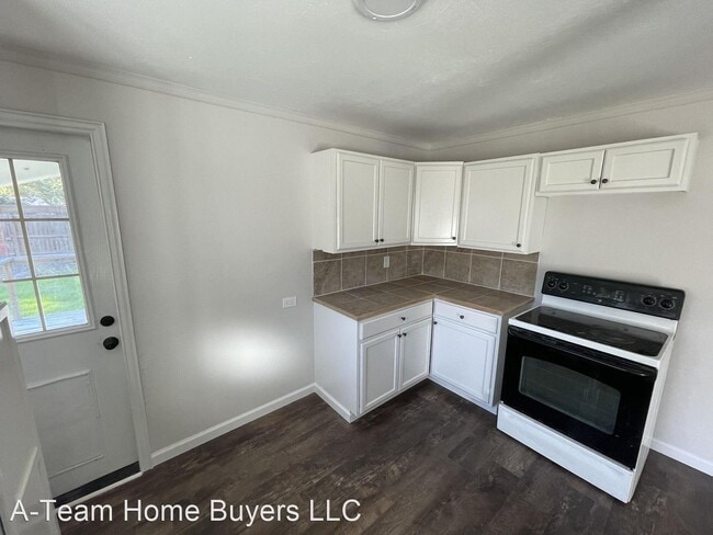 Building Photo - 3 br, 1 bath House - 212 Olive St