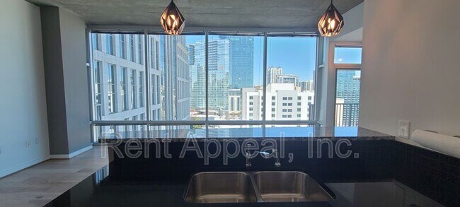 Foto del edificio - 943 Peachtree St NE