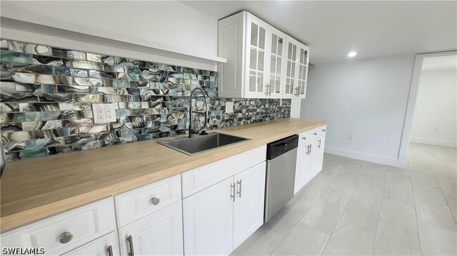 Foto del edificio - 10671 Hampton St