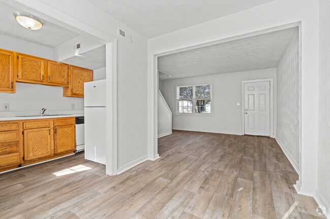 2 BR Townhome - The Grand at New Port