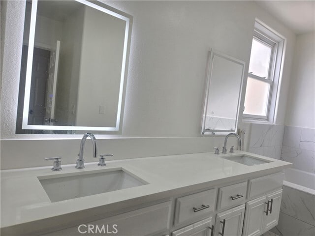 Foto del edificio - 25 S 15th Pl