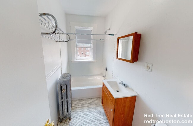 Foto del edificio - 1350 Commonwealth Ave