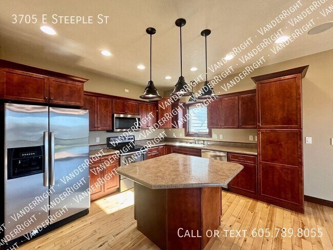 Foto del edificio - 3705 E Steeple St
