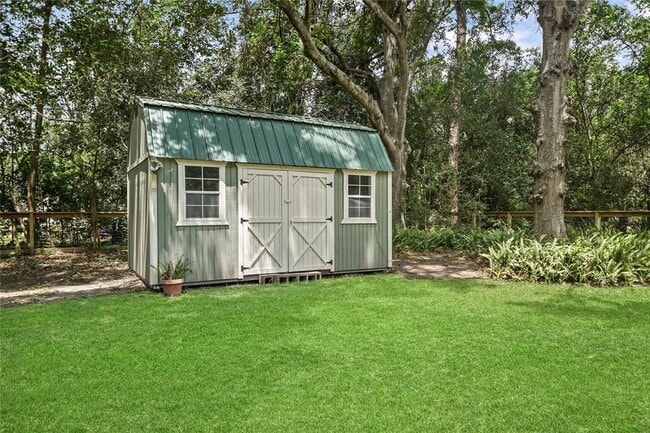 Building Photo - 2122 Stadium Dr