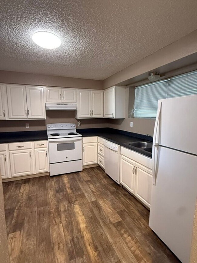 Foto del edificio - Comfortable 1 Bed / 1 Bath Steps away from EWU
