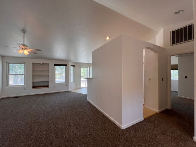 Foto del edificio - Quaint 3 Bedroom Fernley Home