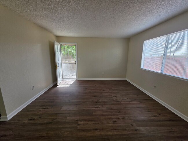 Foto del edificio - 2009 Oregon St