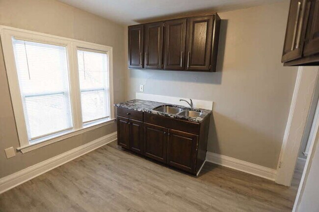 Foto del edificio - 1403 Turner Ave NW