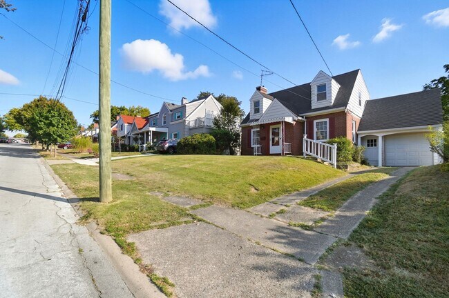 Foto del edificio - 3 Bedroom, 1.5 Bathroom Home in Cincinnati!