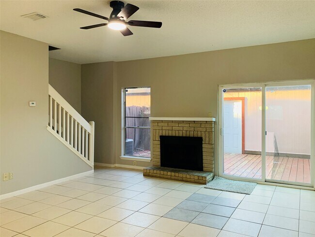 Foto del edificio - 12500 Brookglade Cir