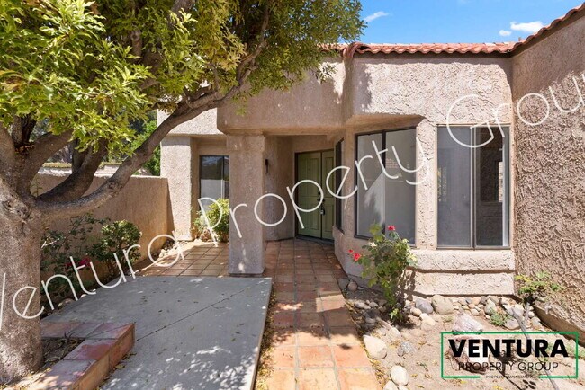 Building Photo - Clean 3-Bedroom, 2 Baths with large yard in Moorpark – Comfort & Convenience Await!