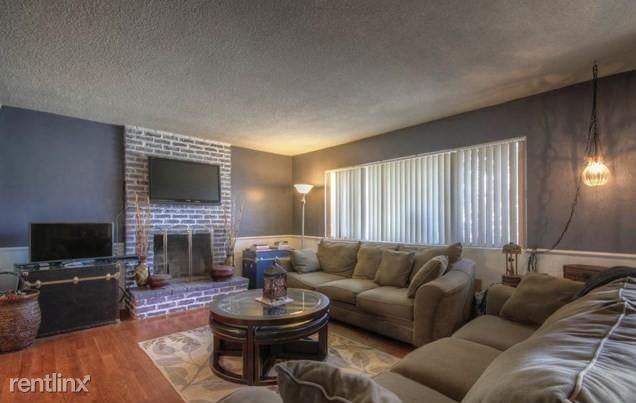 Primary Photo - 3 br, 2 bath Townhome - 938 E Columbia Ave