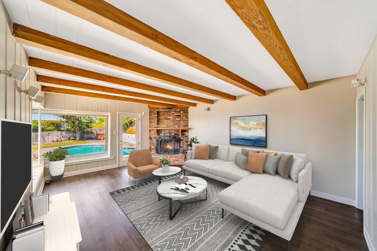 Foto principal - 909 Cavanagh Rd